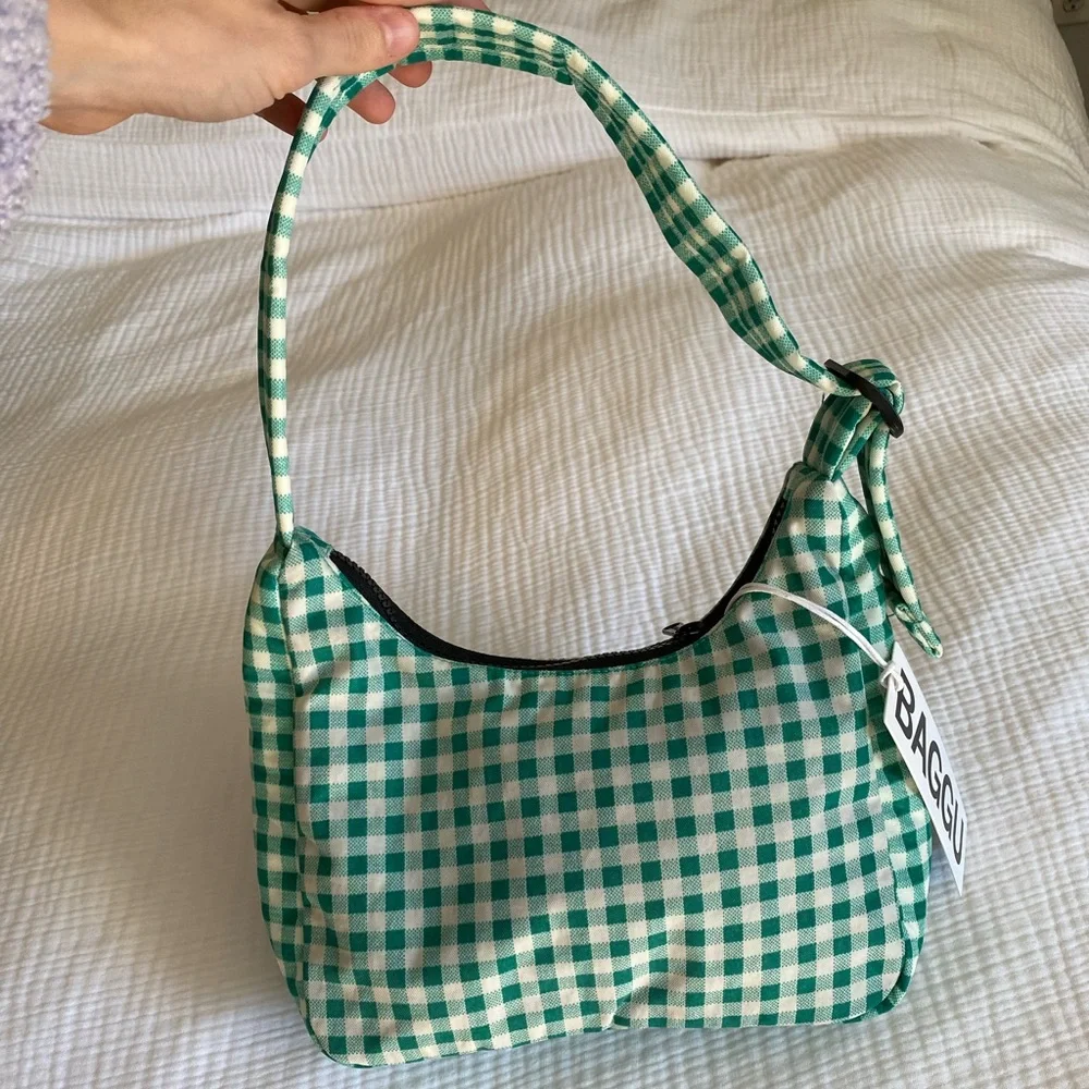 NWT **discontinued** BAGGU Mini Nylon Shoulder Bag - Picture 2 of 3